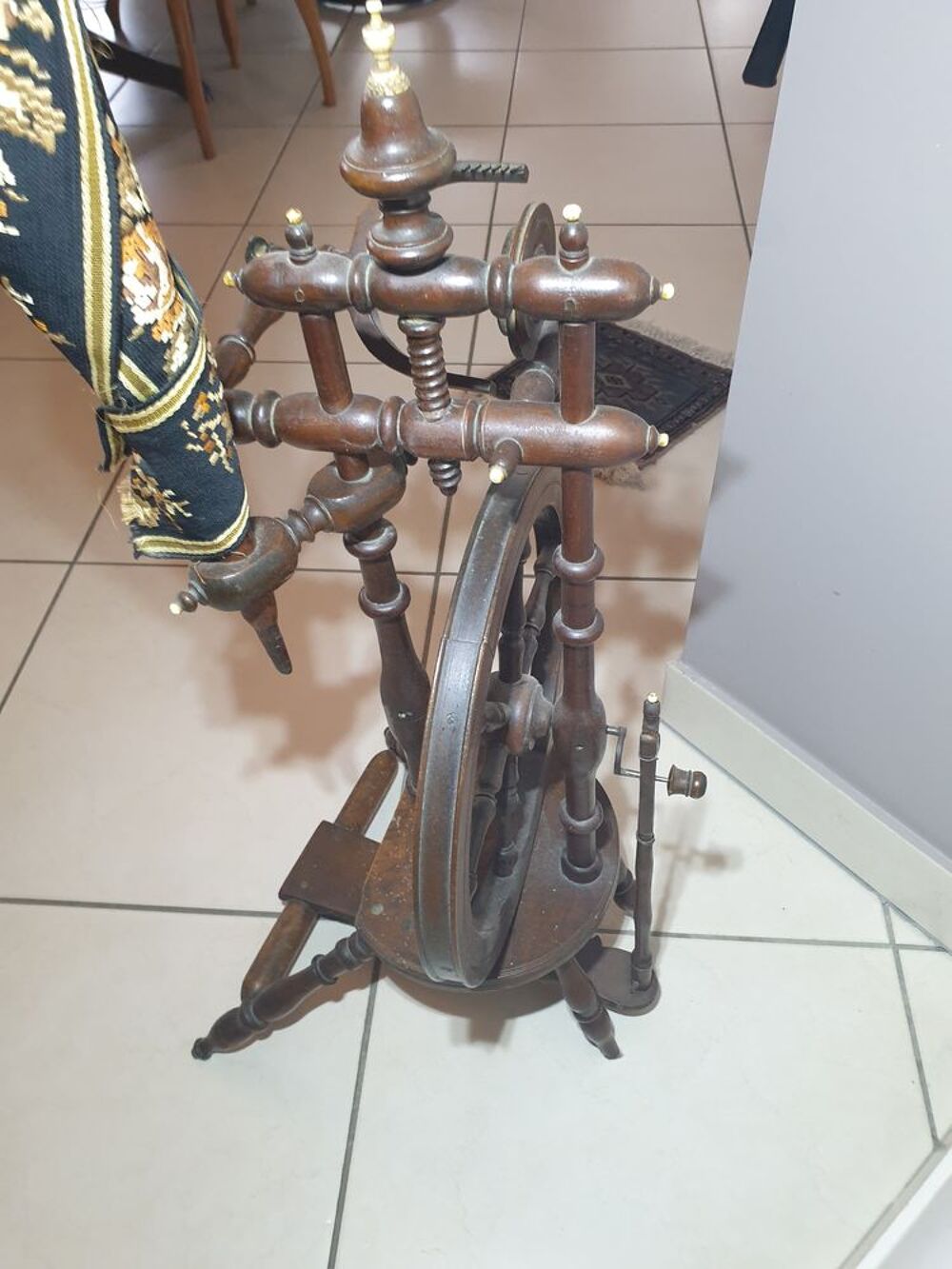 ROUET ANCIEN EN BOIS Décoration