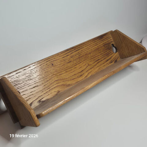 Petite �tag�re en bois massif et solide , en ch�ne Saumur (49)