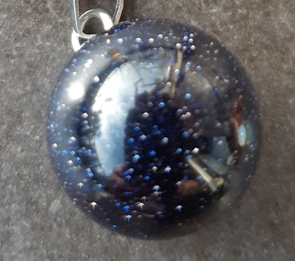 pendentif boule sph&egrave;re pierre bleue &eacute;toil&eacute;e 14 mm Bijoux et montres