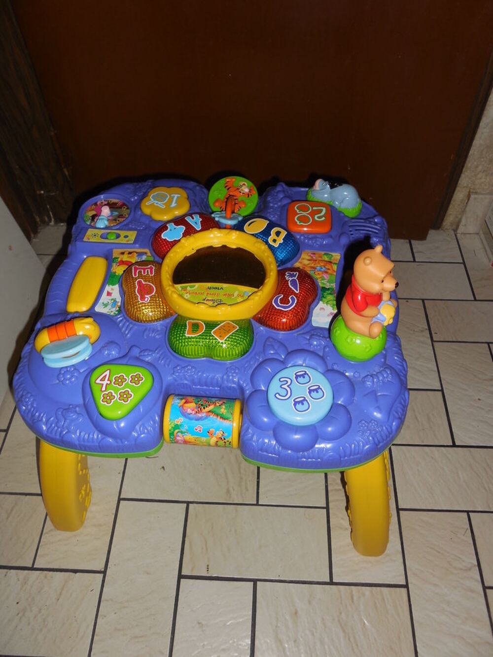table de jeux winnie l'ourson Jeux / jouets