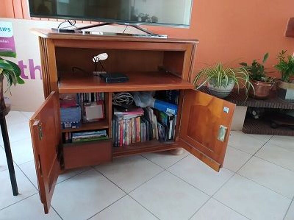 Meuble t&eacute;l&eacute; Meubles