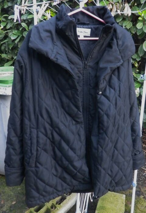 DOUDOUNE NOIRE TAILLE L 5 Attainville (95)