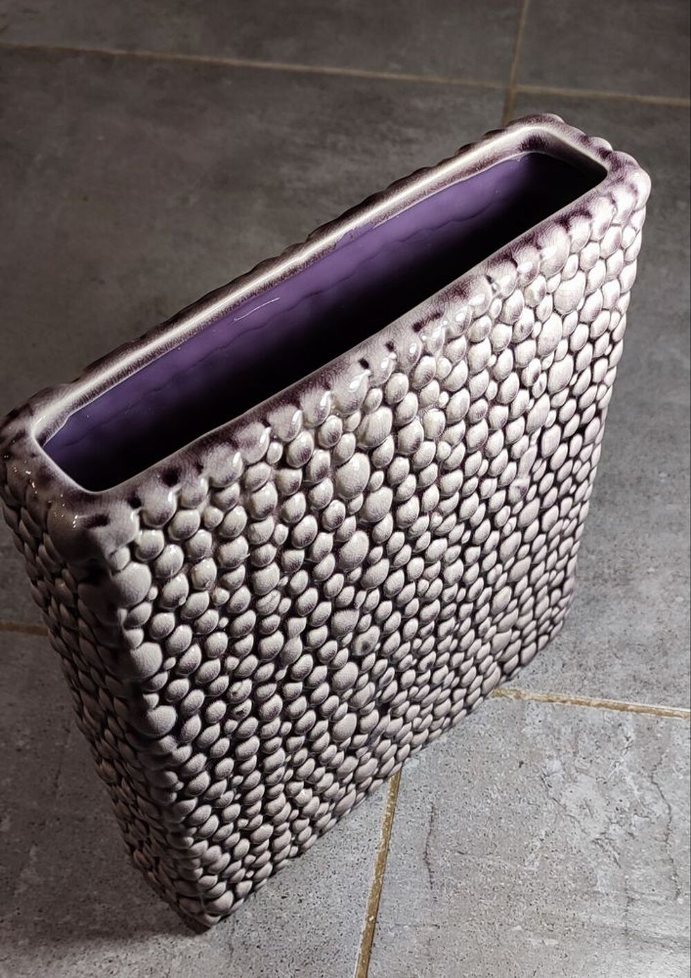 Vase design vintage rectangulaire en fa&iuml;ence 