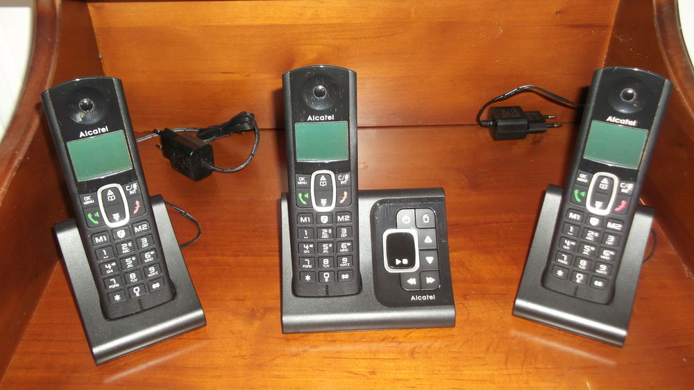 ALCATEL F 685 VOICE TRIO T�l�phones et tablettes