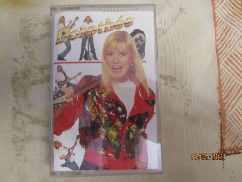 CASSETTE K7 originale de  DOROTHEE   AB 015304 BM 490
15 Chanteloup-en-Brie (77)