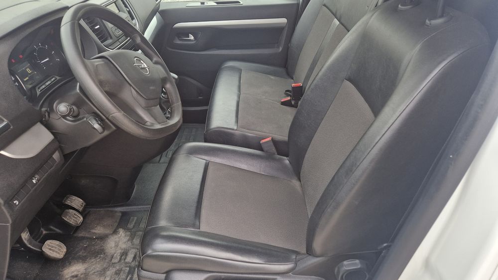Vivaro VIVARO FGN L2 1.5 DIESEL 120 CH PACK BUSINESS 2021 occasion 17290 Thair&eacute;