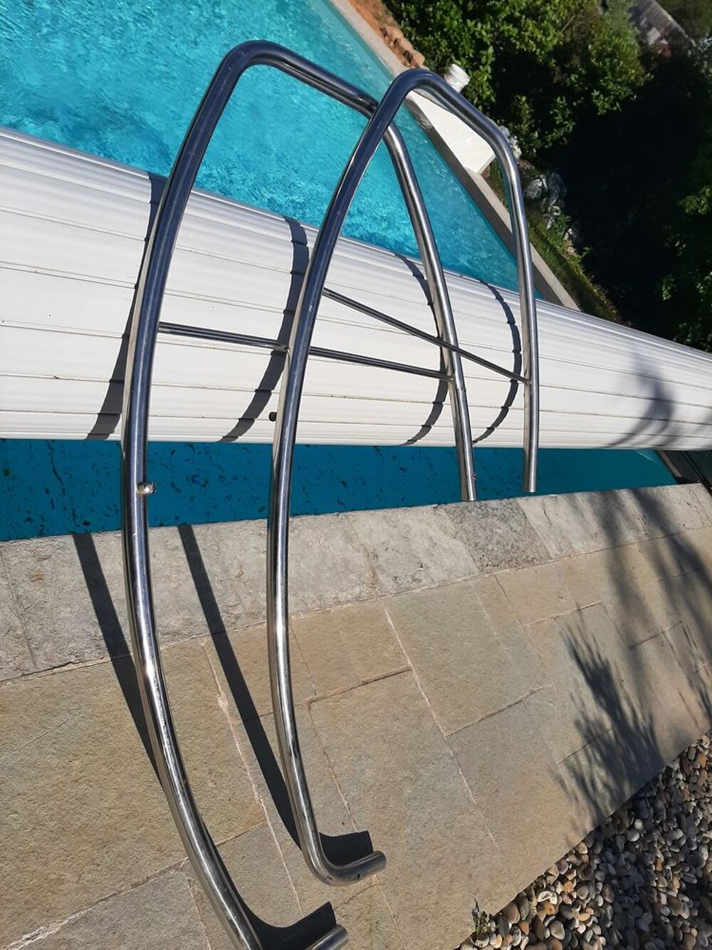 Rampes inox pour &eacute;chelle piscine ou autre. Jardin