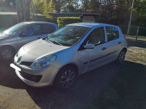 Renault Clio III Clio 1.2 16V 75 Authentique 2009 occasion Parempuyre 33290