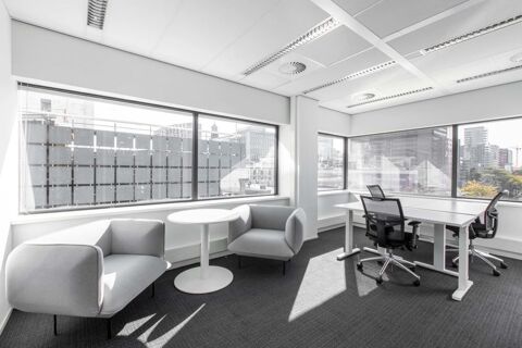 Trouvez un espace de bureau &agrave; Factories Le Bourget  pour 3 personnes o&ugrave; tout est pris en charge 1018 93350 Le bourget