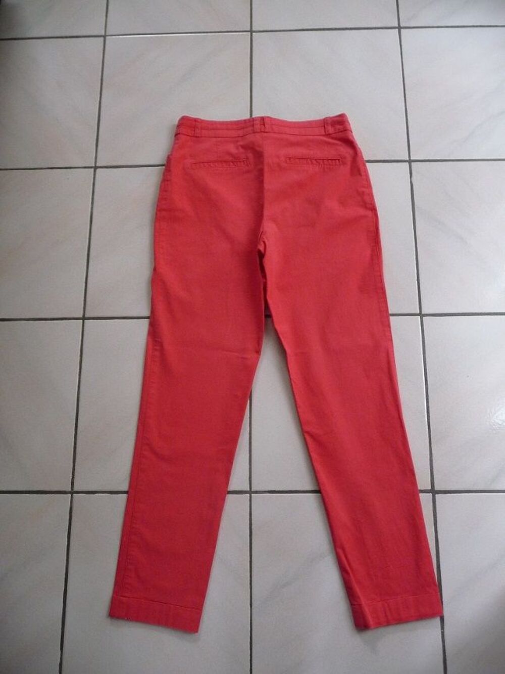 Pantalon corail marque CAMAIEU T. 34 Vêtements