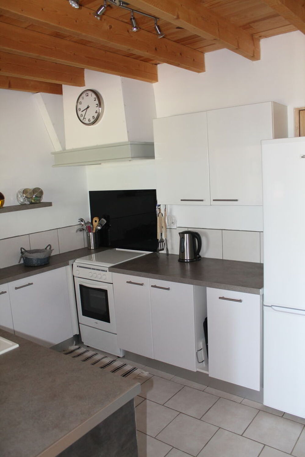   gite cosy dans mas avec piscine tout confort Provence-Alpes-Côte d'Azur, Robion (84440)
