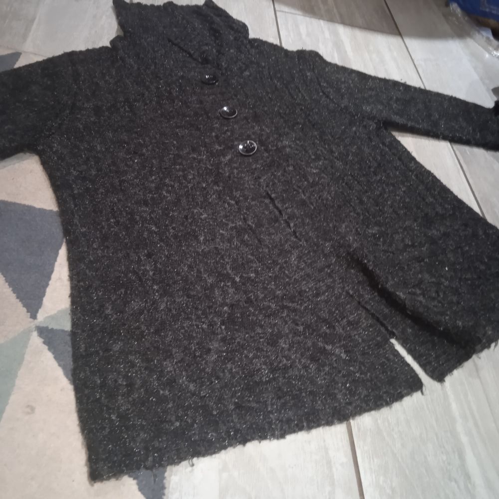 Veste grise manches longues T48 60% acrylique Vêtements