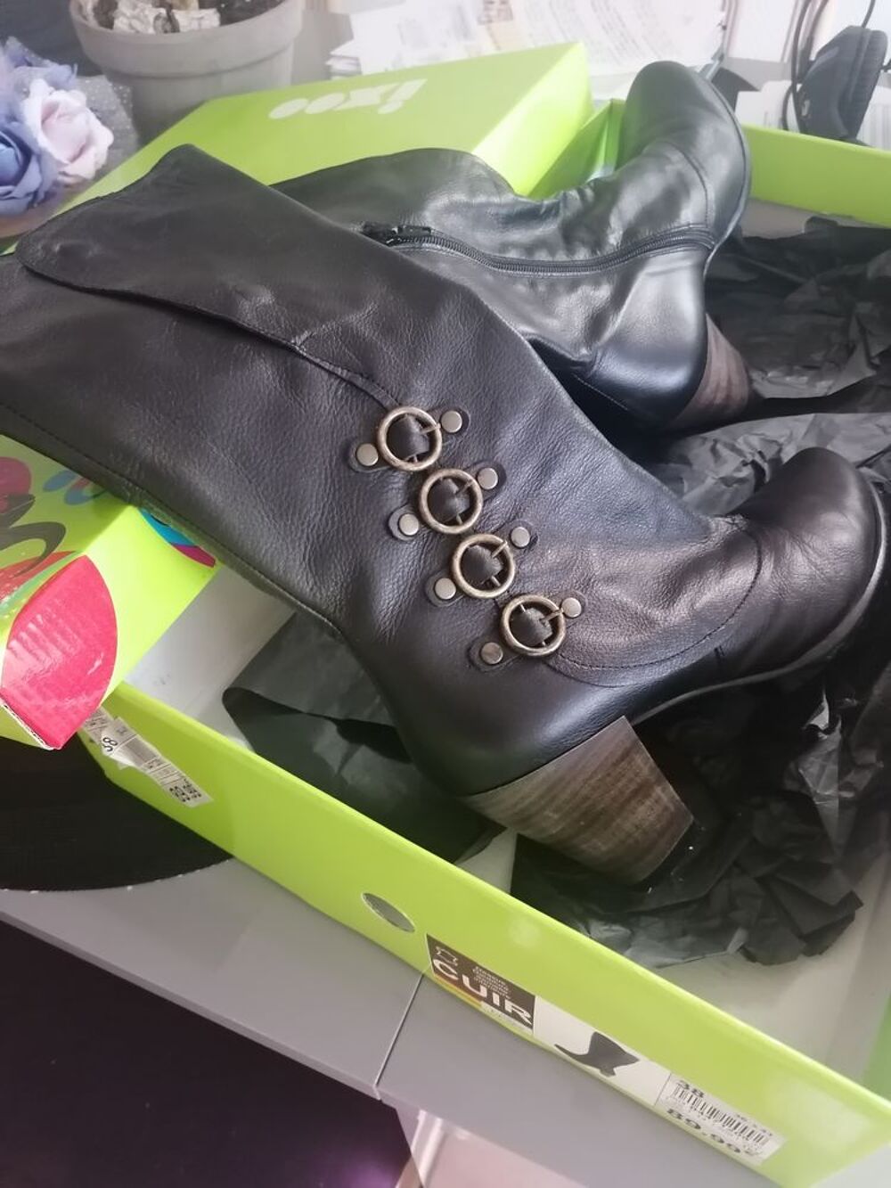 BOTTES TAILLE 38 Maroquinerie