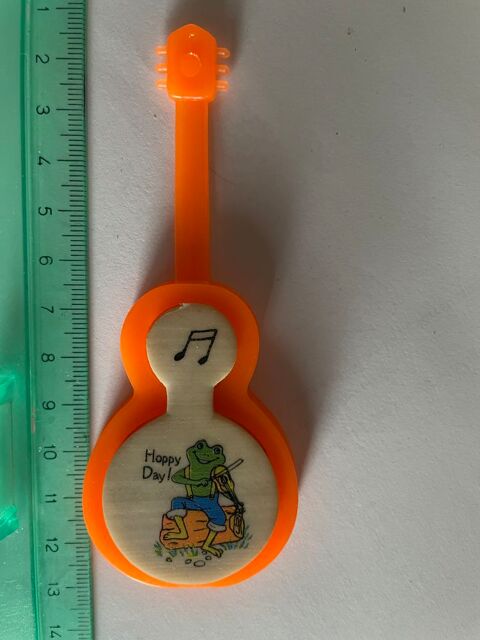 Gomma gomme eraser collection guitare orange 5 Bures-sur-Yvette (91)