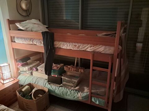 Lit superpos en bois  80 Mauguio-Carnon-Plage (34)