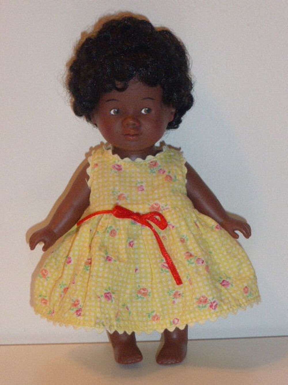 Corolle poup&eacute;e mini corolline ELLA africaine cheveux courts Jeux / jouets