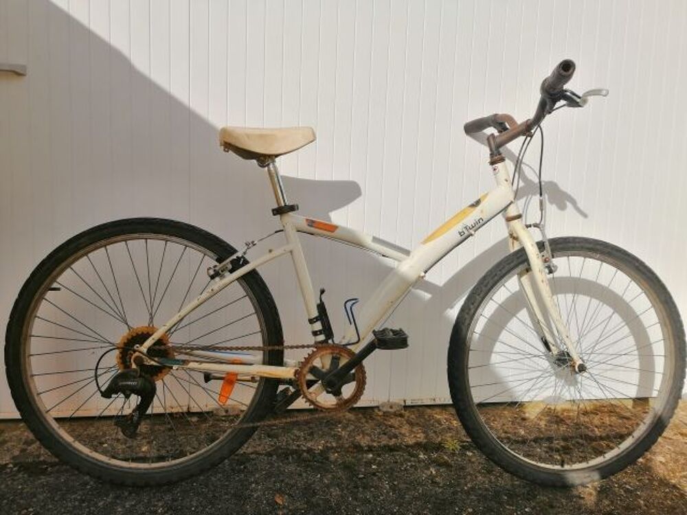 VTC 26 pouces B'twin Vélos