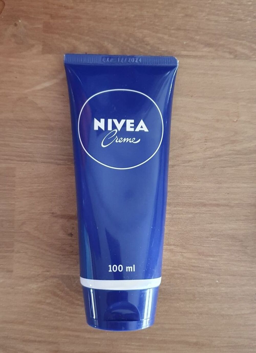 cr&egrave;me niv&eacute;a Bijoux et montres