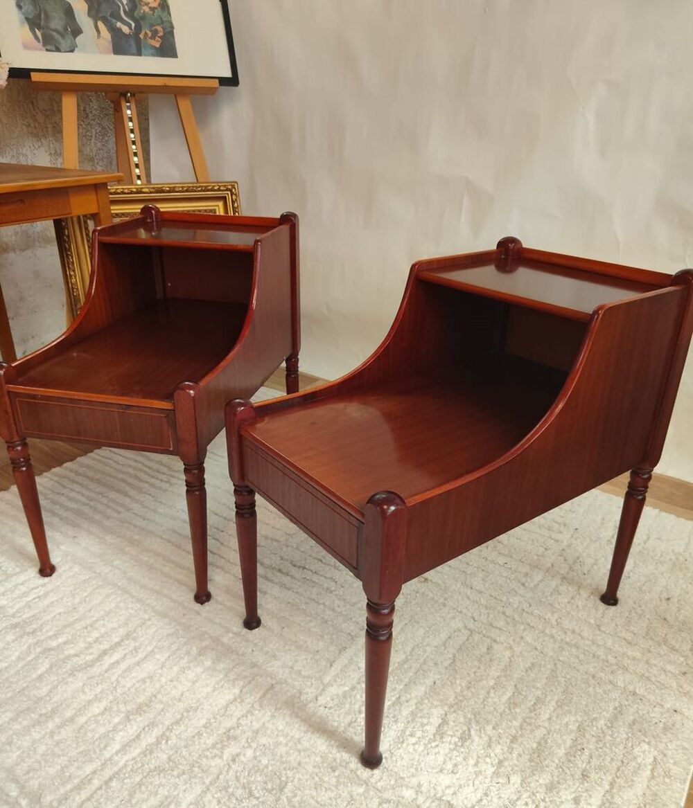 Paire de tables de chevet danoises scandinaves en acajou Meubles