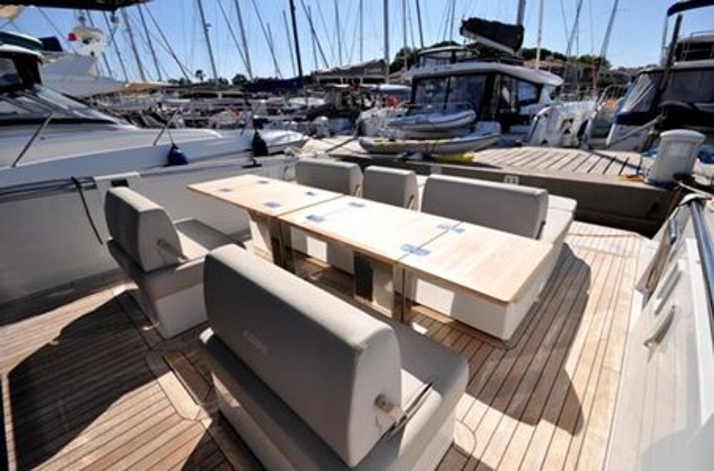 Vedette - Yacht - Offshore 2020 occasion 83990 Saint-Tropez