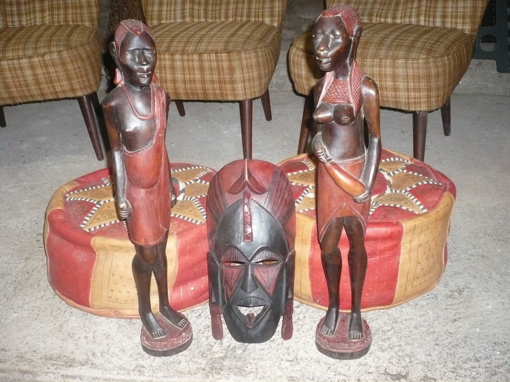 Pouf + statue + masque Décoration