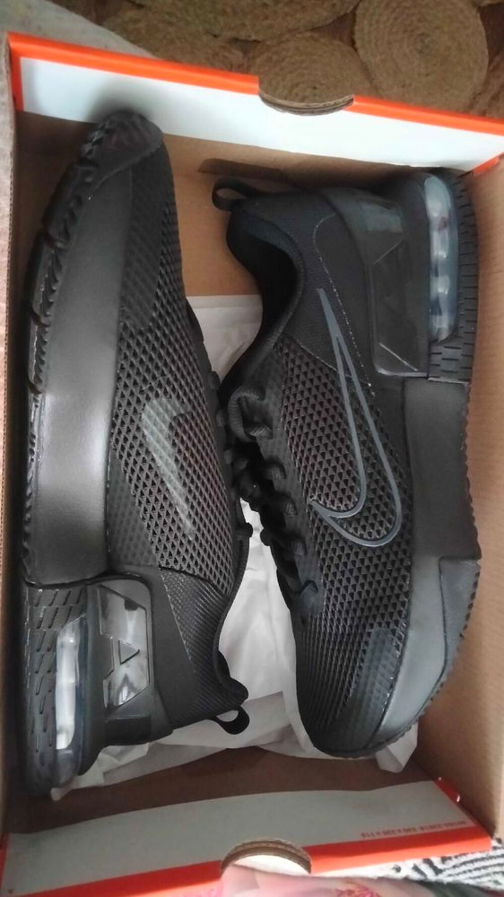 basket Nike air max taille 44 Chaussures