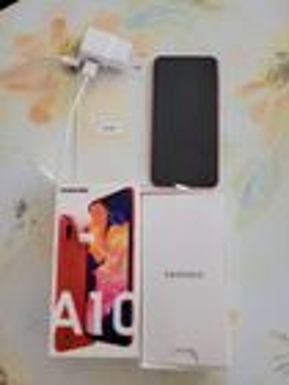 , t&eacute;l&eacute;phone portable de marque SAMSUNG A10 Téléphones et tablettes