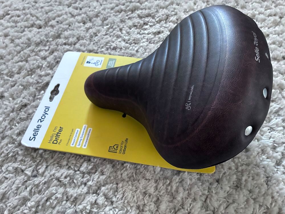 2 selles de v&eacute;lo simili cuir Vélos