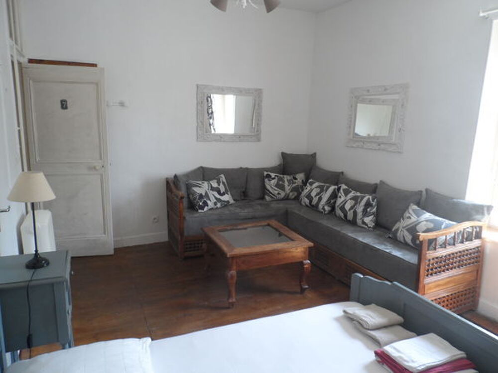   Gîte 6  pers Le Cèdre  surface 80 m2 avec piscine chauffée Centre, Rochecorbon (37210)