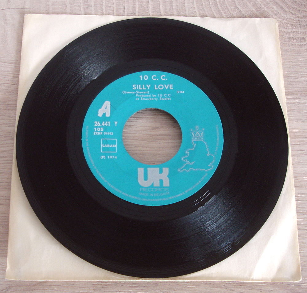 10 CC - 45t SP - SILLY LOVE / THE SACRO-ILIAC - Pr.Belg.1974 CD et vinyles