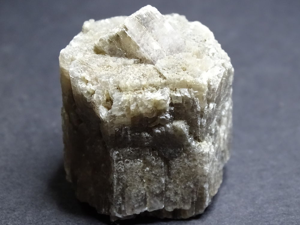 Aragonite Espagne 79gr 41 x 35 x 34 mm 