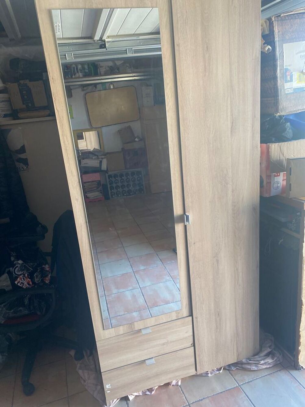 Armoire penderie. Meubles