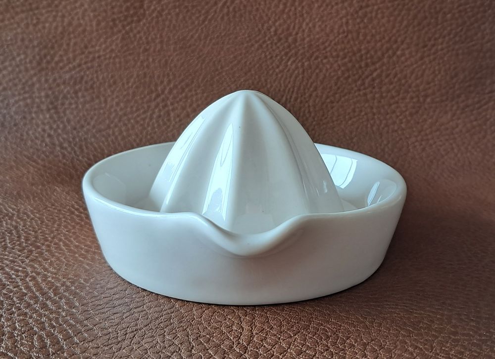 presse agrumes citron en c&eacute;ramique &eacute;maill&eacute;e blanc 14x9 cm Cuisine