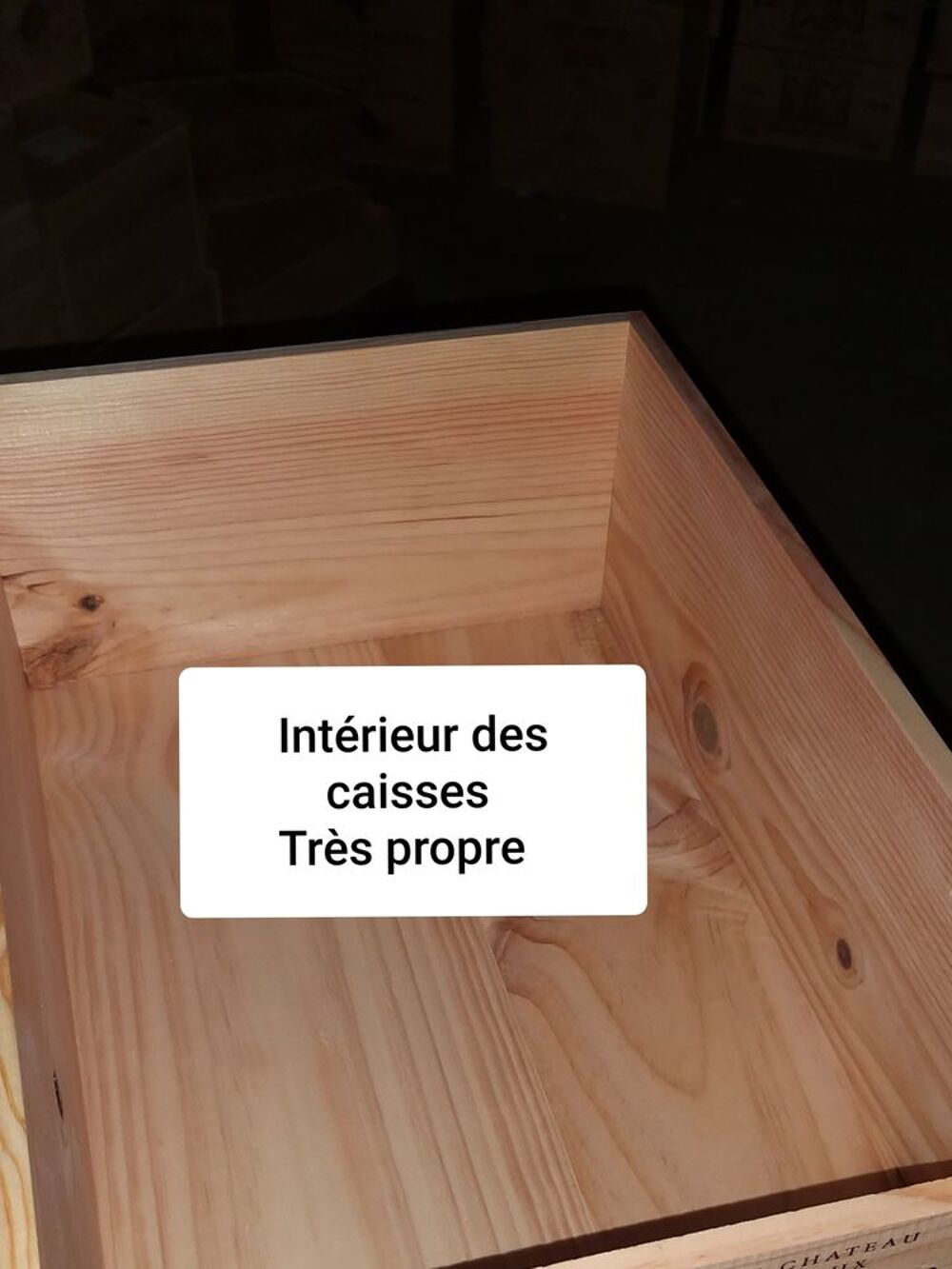 Fabriquez un bureau original et solide en caisses de vin Meubles