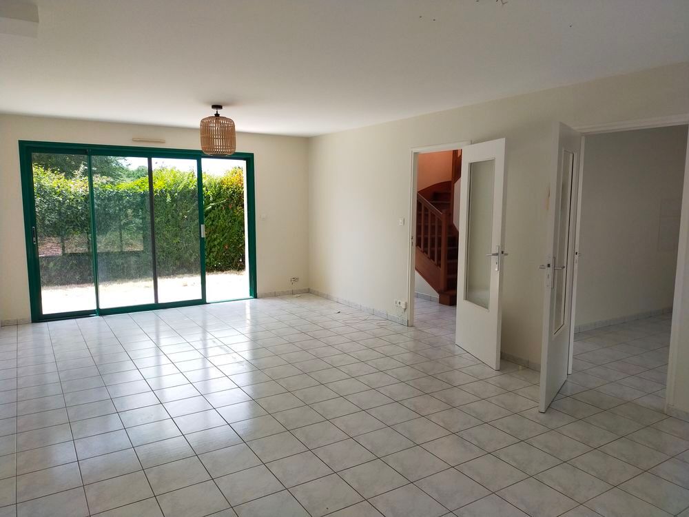Vente Maison Maison de plain pied 107 m2, 4 chambres. Villiers-charlemagne