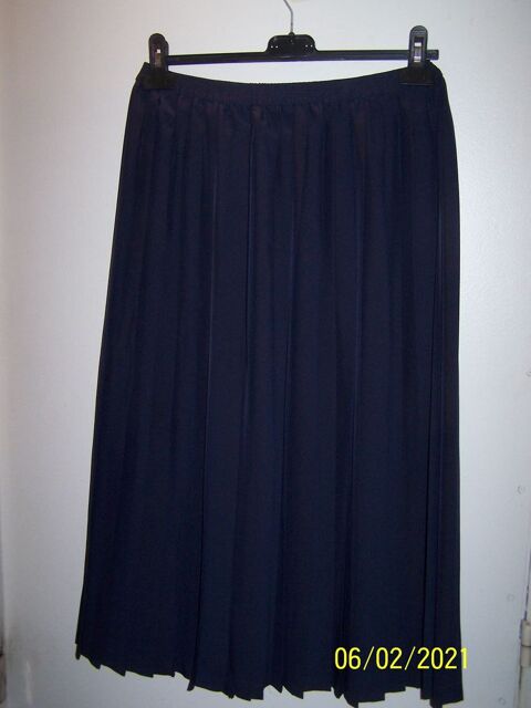 JUPE PLISSEE TAILLE 2 30 Issy-les-Moulineaux (92)