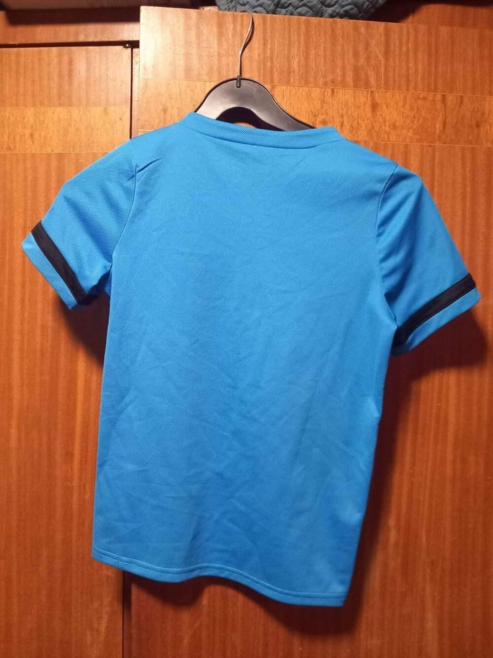 Tee shirt bleu d&eacute;cathlon 12 ans Vtements enfants