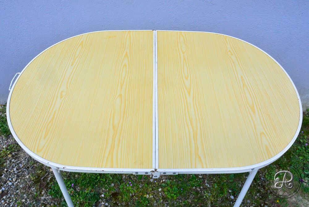 Table camping. Bricolage