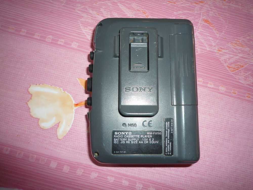 Sony WM-FX195 Radio / Walkman Cassette Player Vintage Audio et hifi