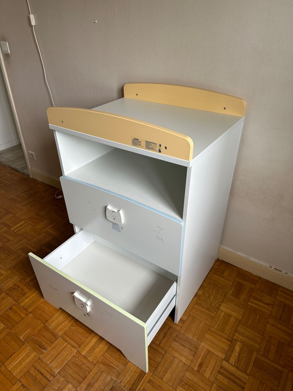 Table &agrave; langer avec espace de rangement Mobilier enfants