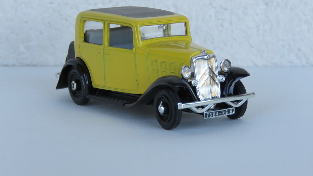 Voiture miniature Citro&euml;n Rosalie berline 1933 