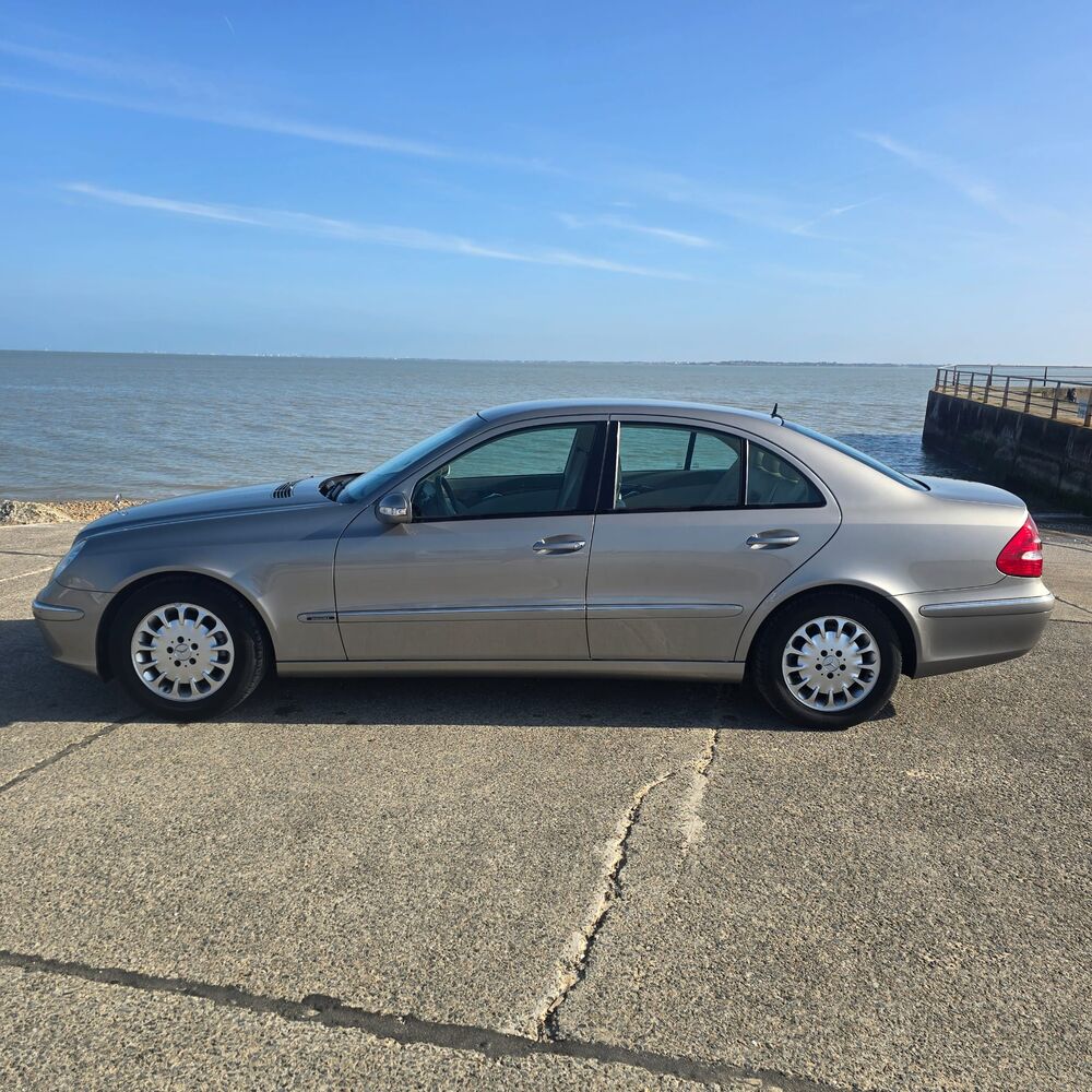 Classe E E 200 CDI El&eacute;gance Edition 2004 occasion 17450 Saint-Laurent-de-la-Pr&eacute;e