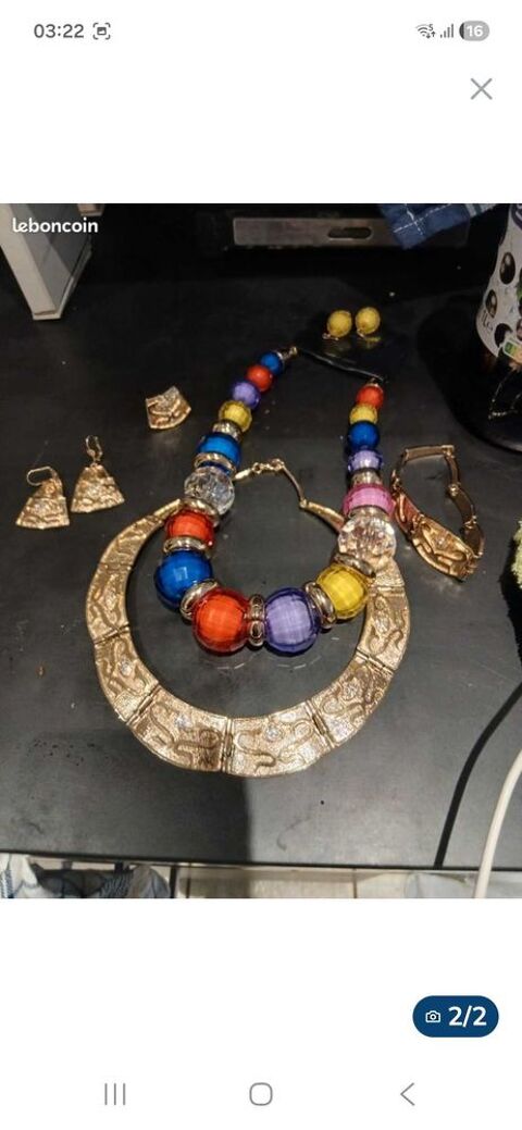 parure de bijoux 4colliers et ensembles  30 Toulon (83)