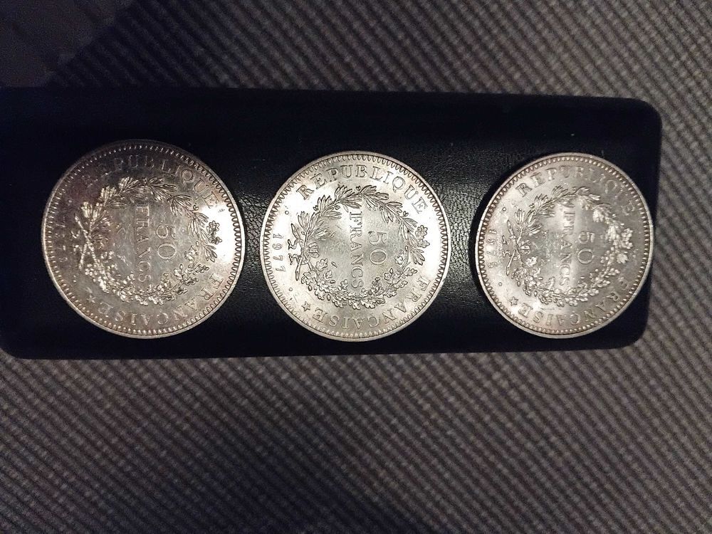 trois pi&egrave;ces argent 