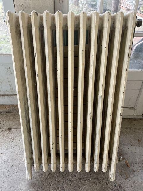 1 radiateur en fonte sur pied 50 Aix-en-Provence (13)
