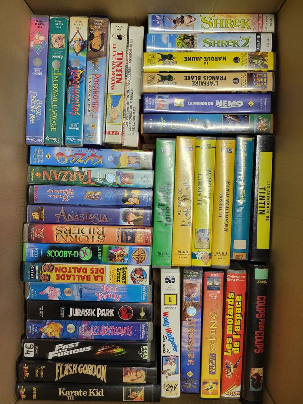 Cassettes vid&eacute;o disney DVD et blu-ray