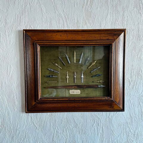 Collection plumes anciennes encadr�es 60 V�lizy-Villacoublay (78)