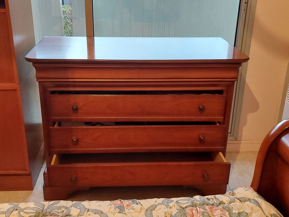 Commode de chambre 200 € Meubles