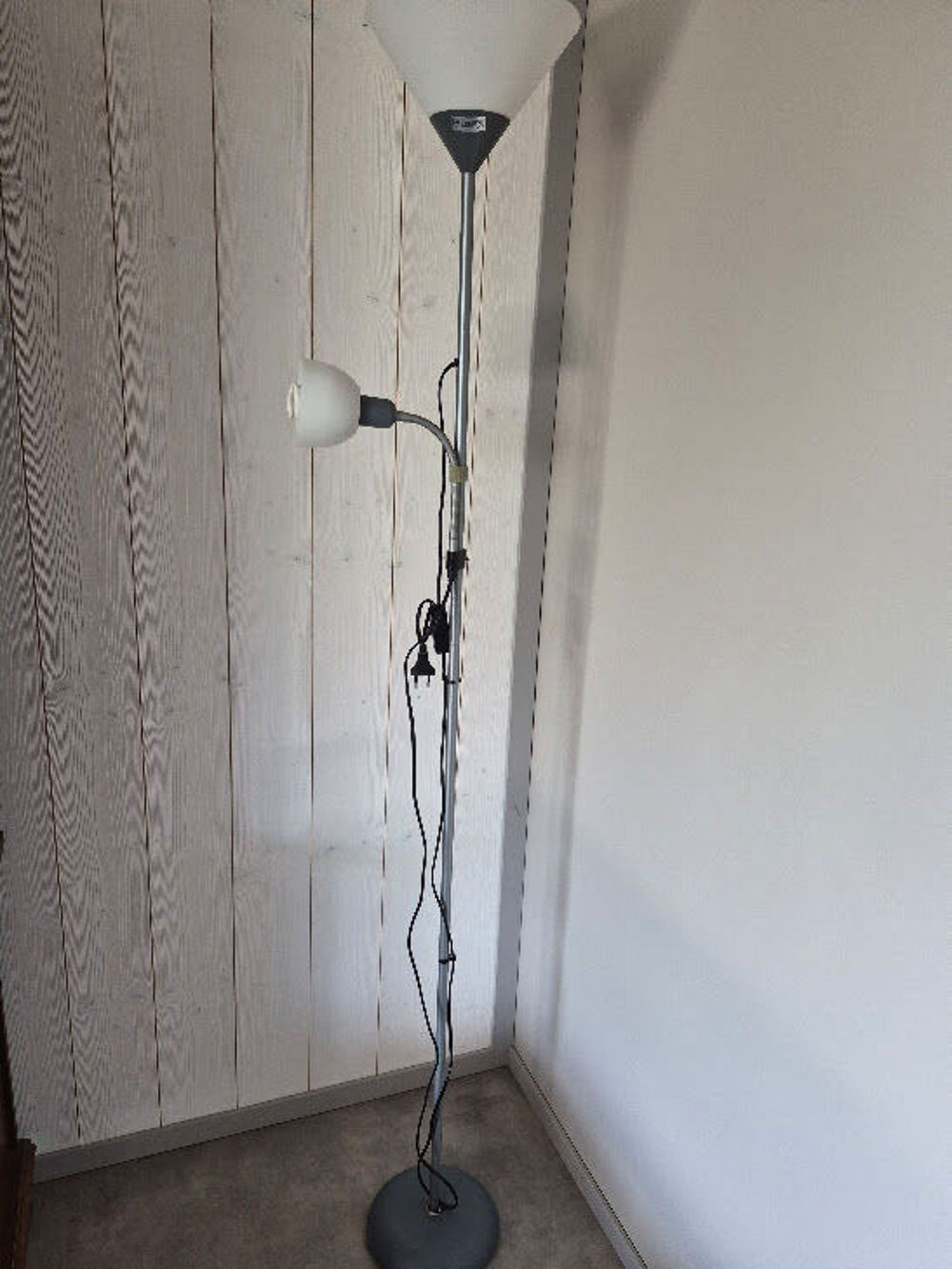 LAMPADAIRE SUR PIED Décoration