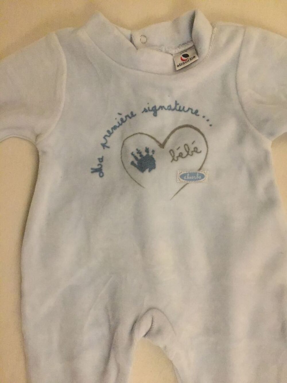 2 pyjamas Absorba 1mois 4€ Puériculture